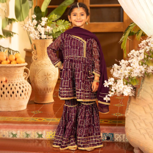 What Is The Best Suit For Girls For A Wedding Function